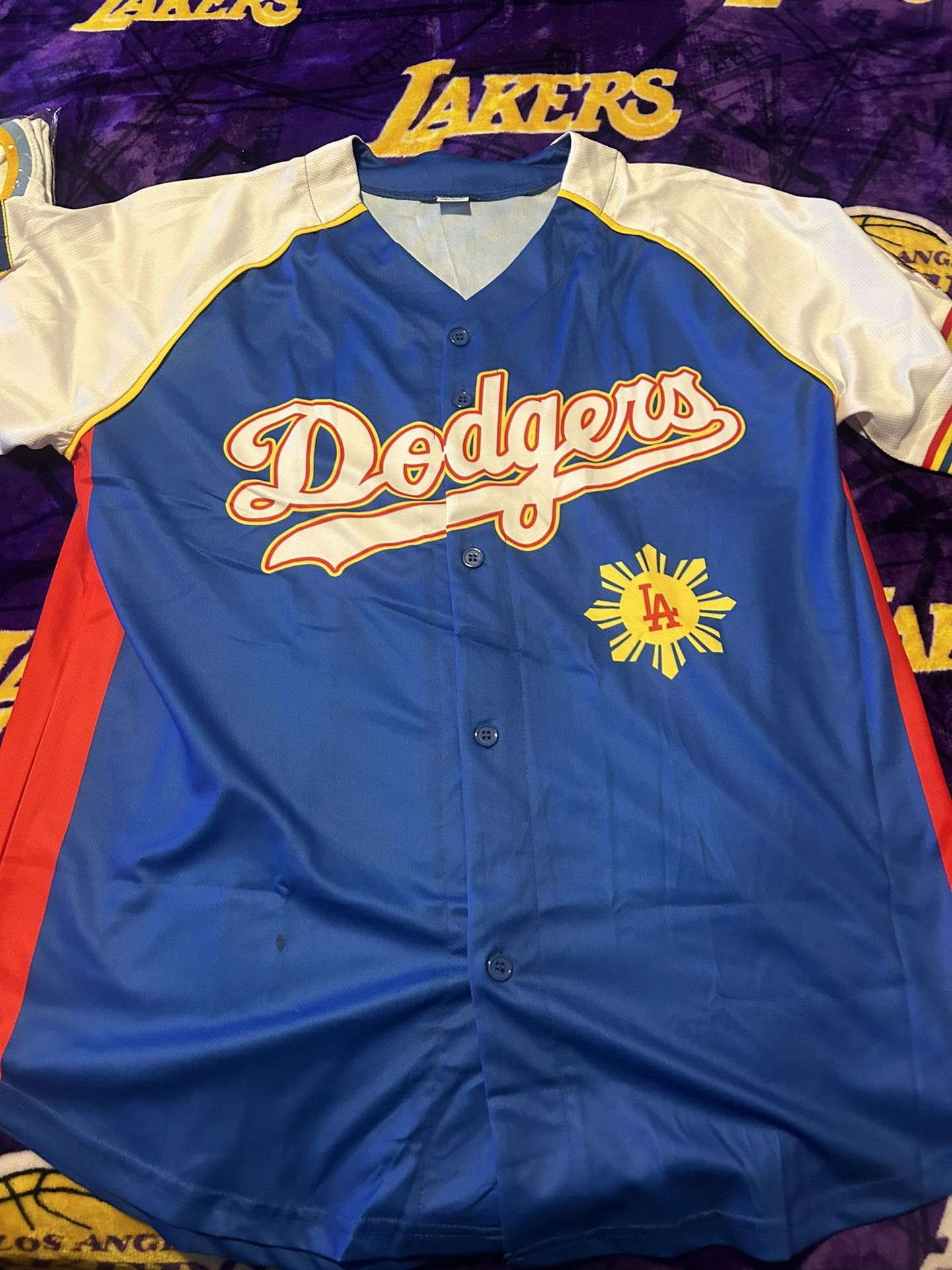 Dodgers Philippines Night Giveaway  