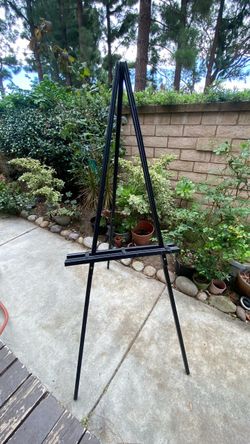 Black Wood Display Easel Stand