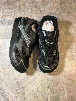 Bottega sneakers men’s 11 black color