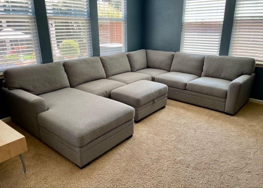 N Bright Couch 🛋️🛋️🛋️🛋️🛋️🛋️🛋️🛋️🛋️