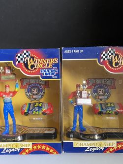 Jeff Gordon winners Circle starting lineup Figure and  Car (set Of 2)