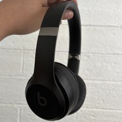 Beats Solo 4