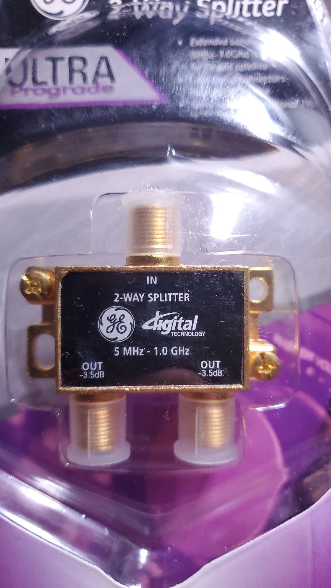 GE DIGITAL 2-WAY SPLITTER / ULTRA PROGRADE AV22677