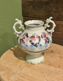 Beautiful Vintage Vase 
