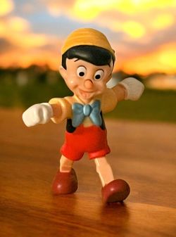 Disney Pinocchio Figure 3” Action McDonalds Plastic Toy Collectible