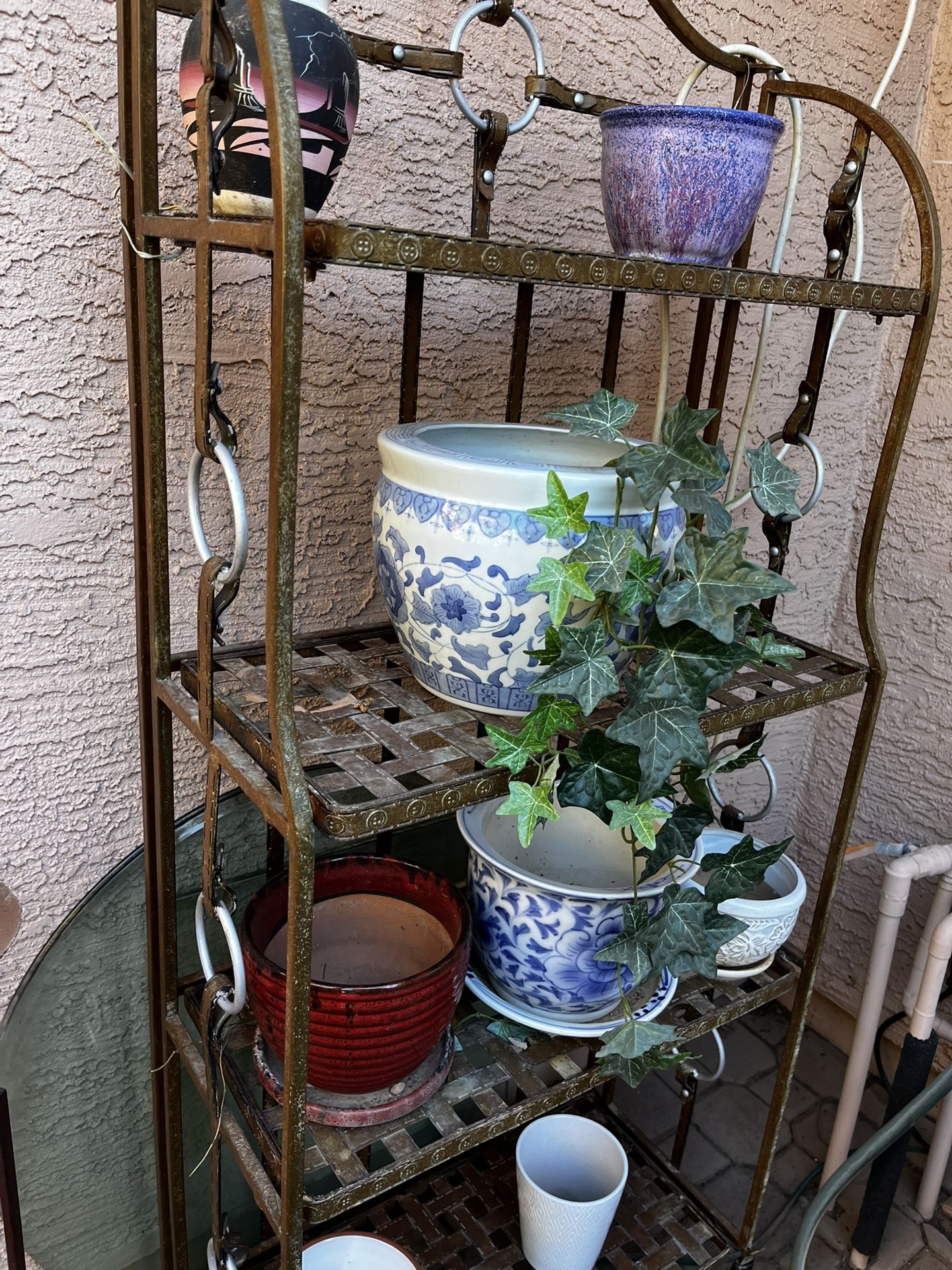 Caravan Santa Fe Nailhead 4-Tier Bakers Rack