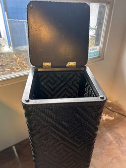 Vintage Landry Hamper 