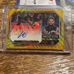 WWE Kevin Owens Gold Auto /5 