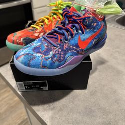 Nike Kobe 8! Size 7. Brand New.