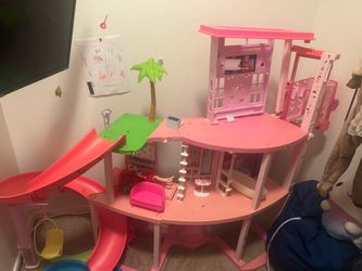 Barbie dream house