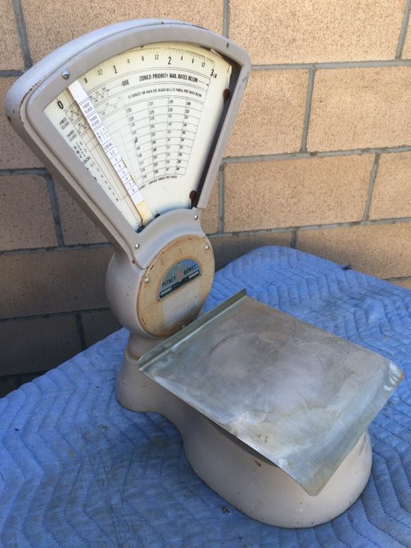 VINTAGE 1950's PITNEY BOWES POSTAL SCALE