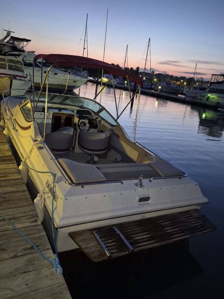 1988 Boston Whaler TEMPTATION 2200