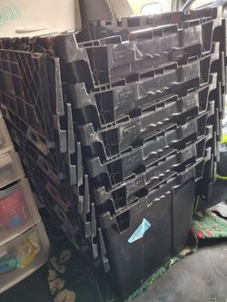 Medium deep industrial plastic totes
