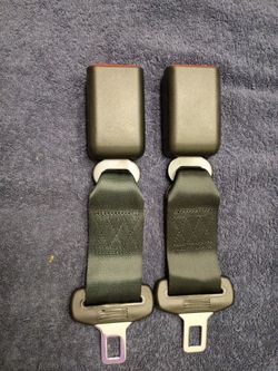 Seatbelt extenders