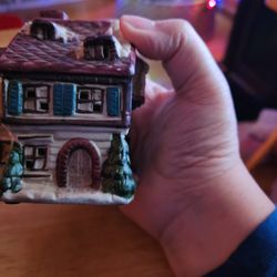 Cute House Figurine Decoration 