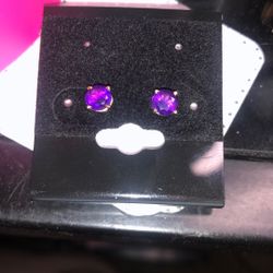 Beautiful 14k Amethyst Studs