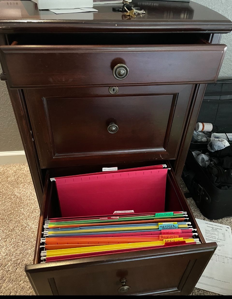 File Cabinet With Key