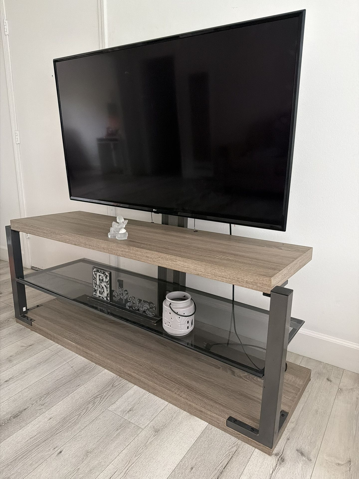55 Inch Lg Tv & Stand