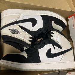 Nike dunks 5.5y