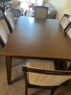 Dining room table and 6 chairs