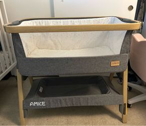 Baby Bedside Sleeper and Travel Bassinet