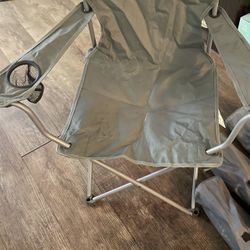 6 BEACH/CAMPING CHAIRS