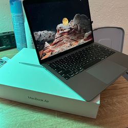 MacBook Air 2019 Grey 13 Inch