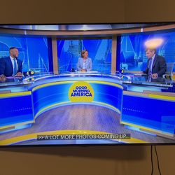 Samsung Tv And Mount 50" Class 7 Series LED 4K UHD Smart Tizen TV