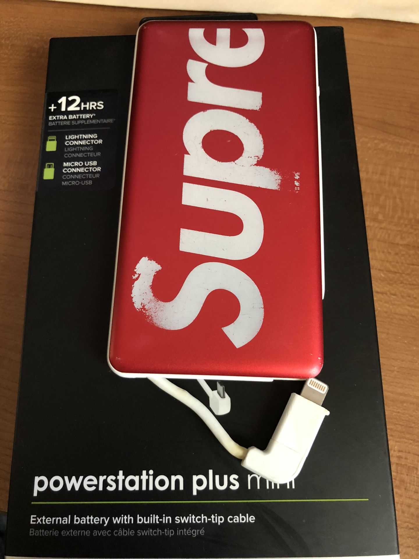 Supreme mophie powerstation wireless XL Fall⁄Winter 2025 Preview