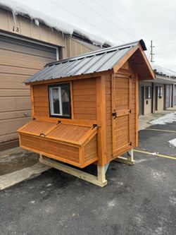 Custom Built 4x6 Gable Roof Chicken Coop