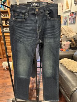 Hollister Epic Flex Slim Straight Jeans – W31 L32 – New w/ Tag