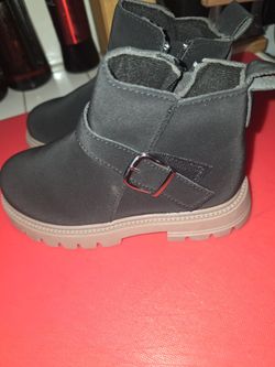 Girls black boots