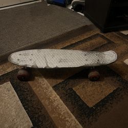 Short Skateboard (Smooth Riding)