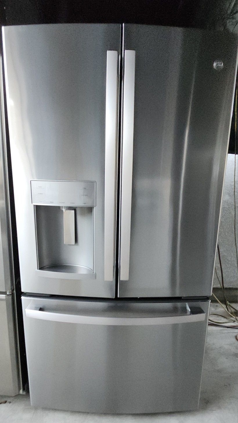 GE COUNTER DEPTH FRENCH DOORS REFRIGERATOR