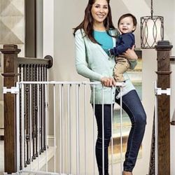 Regalo 2-in-1 Stairway and Hallway Wall Mounted Baby Gate, Bonus Kit, Inclu