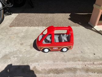 Little Tikes doll house , car &  house trailer