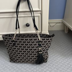 Michael Kors Signature Logo Tote Black & Beige