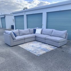 Gray Sectional Couch, Free Delivery!🚚 