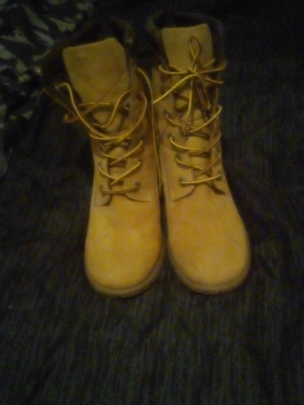 Women's High Heel Timberland Boots Size 7