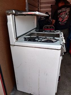 White Vintage Stove  /O'Keefe &Merritt