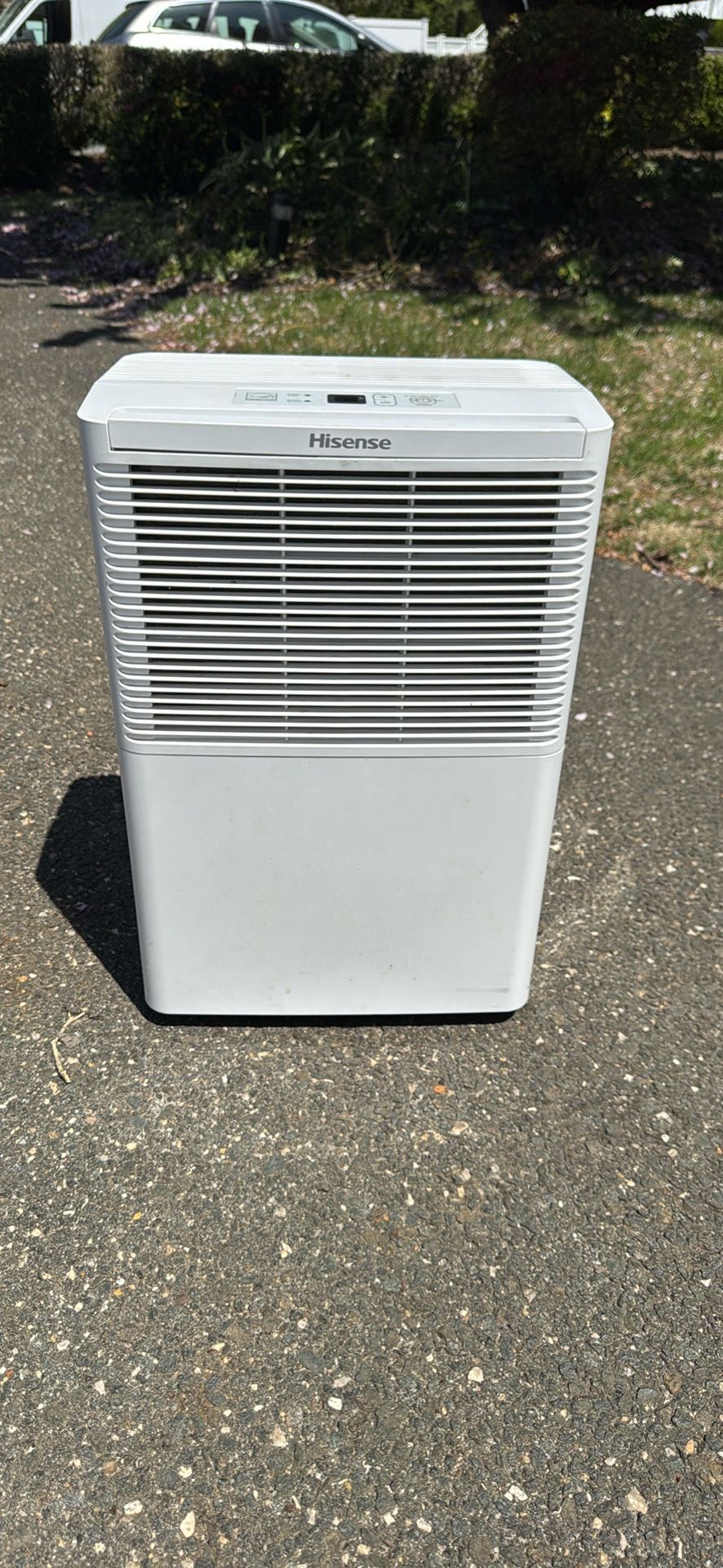 Hisense 25 pint Dehumidifier