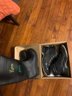 Steel toe work boots