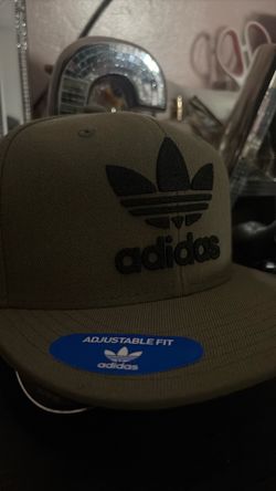 Adidas adjustable fit men and women 25$
