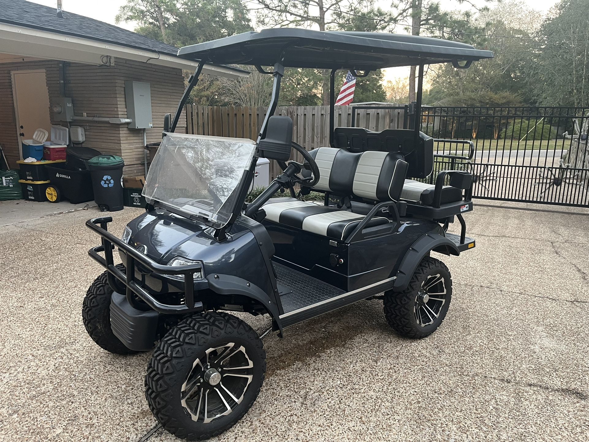 Golf Cart - 2022 Evolution Forrester