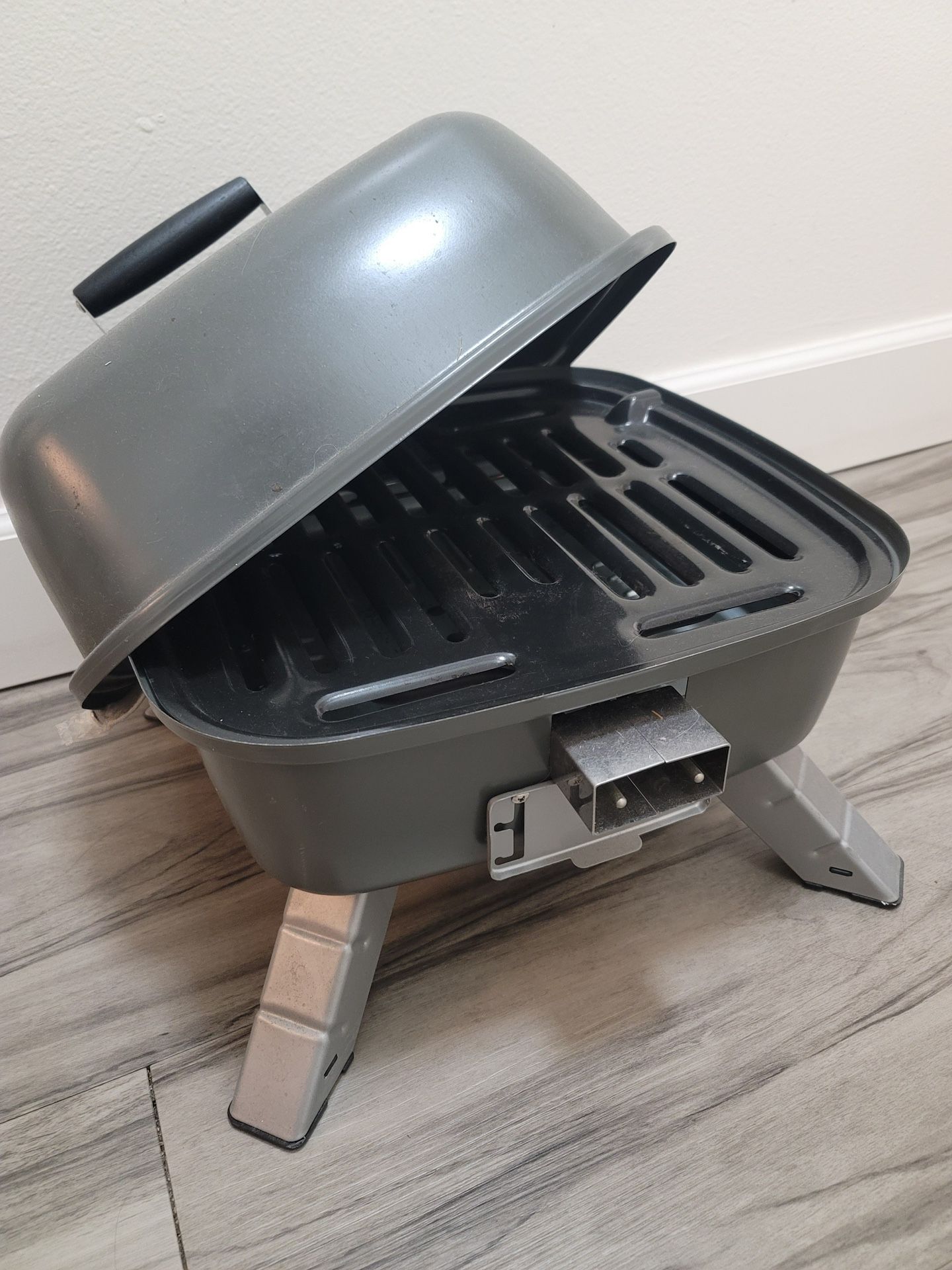 Portable Grill (Pampered Chef)