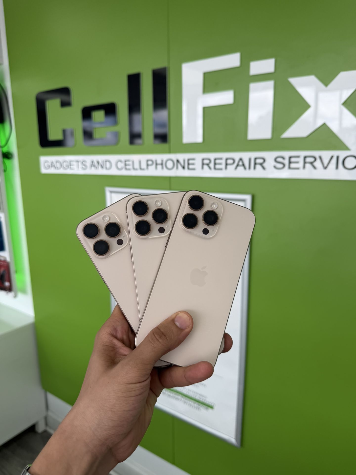 iPhone 16 Pro Max 256GB Unlocked Domestic/International