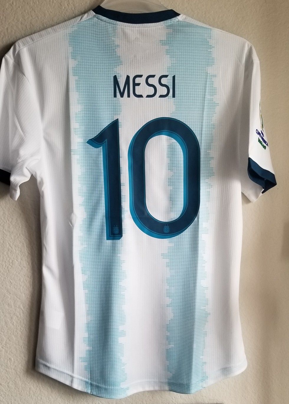 Adidas mens 2019 Argentina home Jersey Authentic Messi