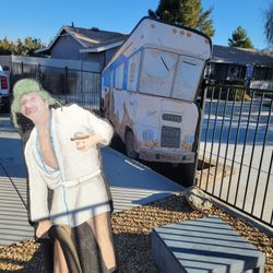 COUSIN EDDIE And His MOTORHOME from CHRISTMAS VACATION LAWN ART YARD DECOR 