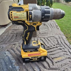DEWALT DRILL  