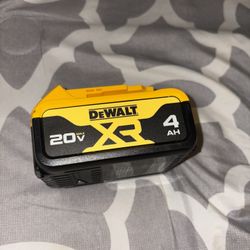 DeWalt DCB204 20V MAX XR 4.0Ah Battery 